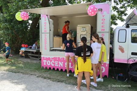 Praznični, 15. Čarobni dan z dobrodelno humanitarno noto (14)